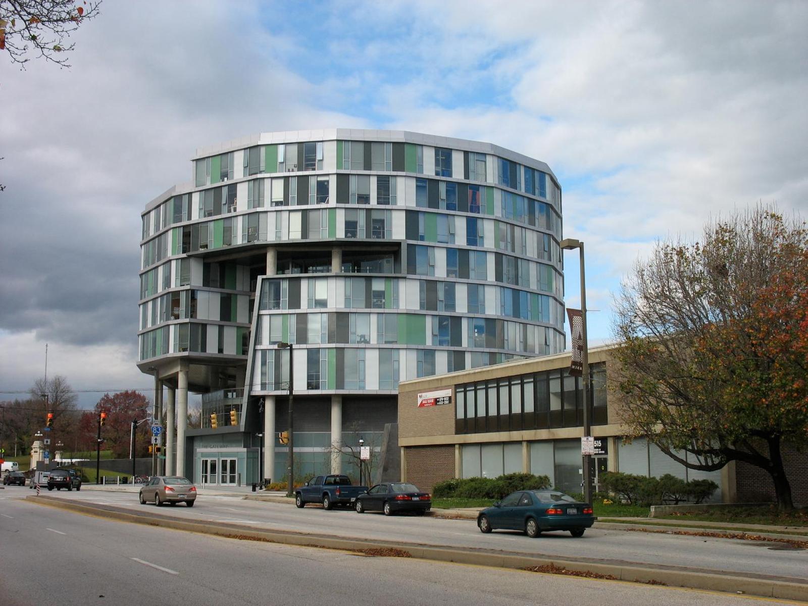 Centrally Located Condo w/ Parking Main image 1