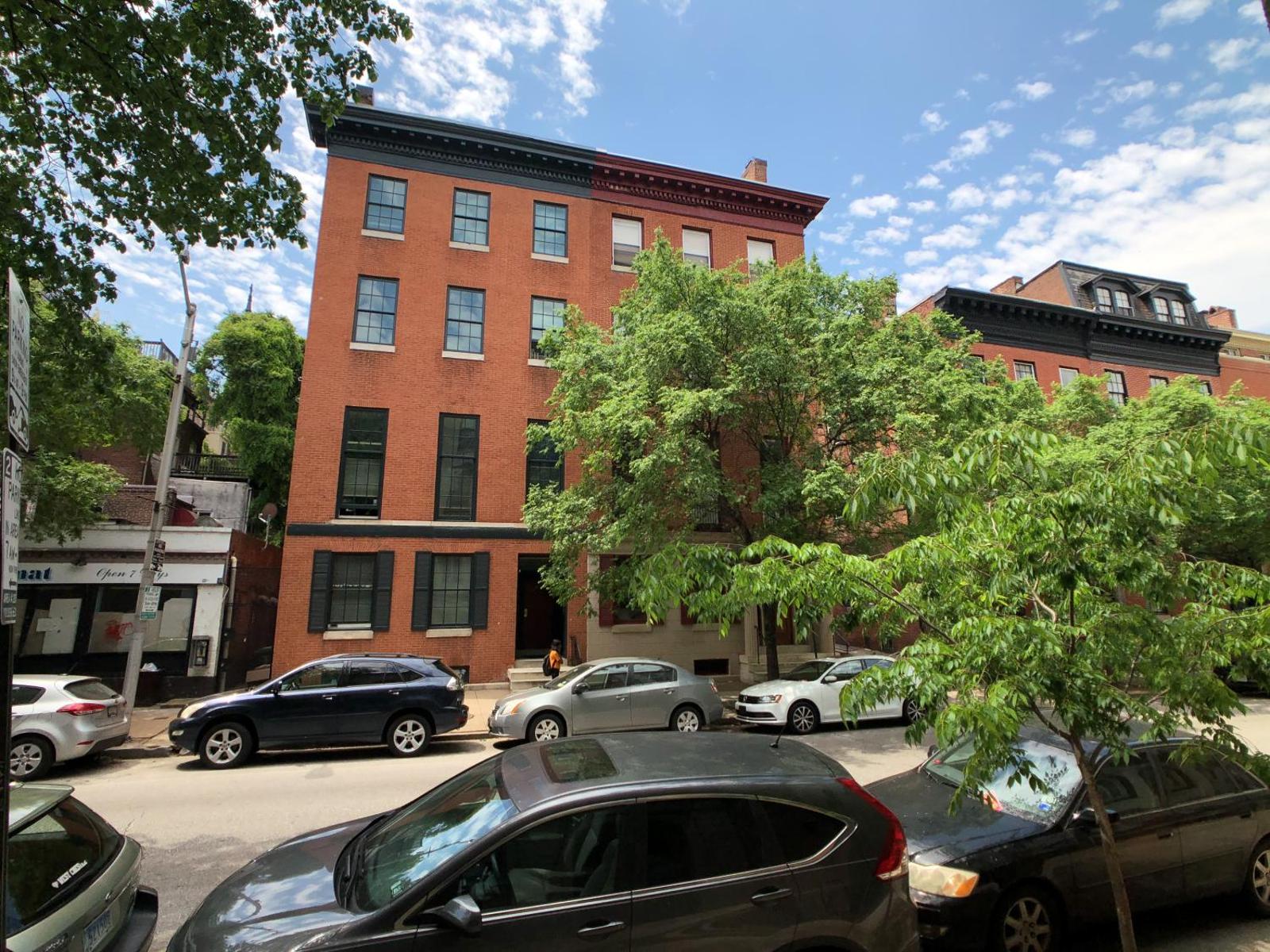 Centrally Located Condo w/ Parking Main image 2